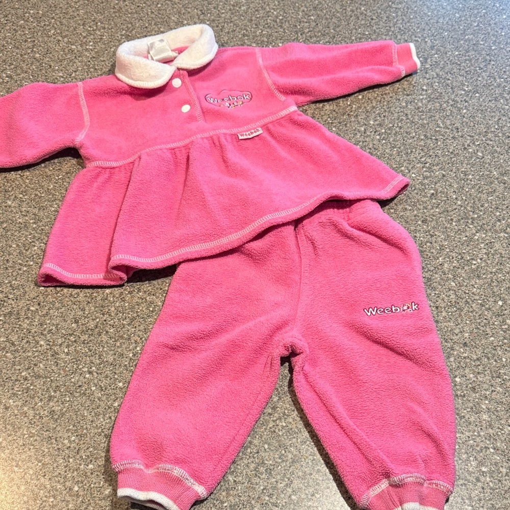 Y2k weebok reebok fleece outfit